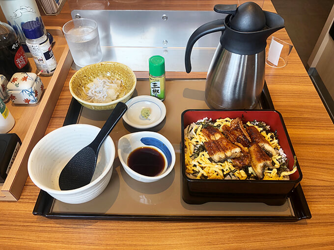 やよい軒 ひつまぶし定食
