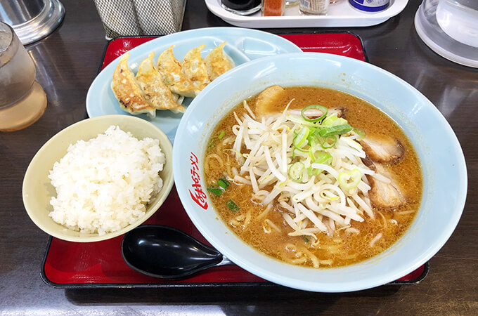 くるまやラーメン 味噌ラーメン ライス・ギョーザセット