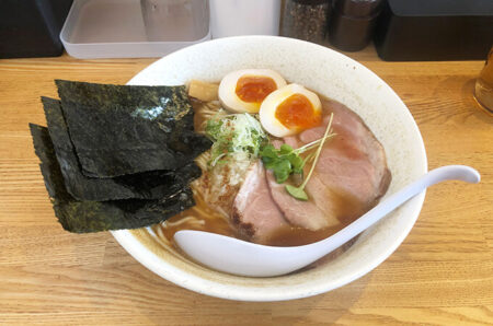 あごだし中華そば おお崎　焼きあご醤油そば