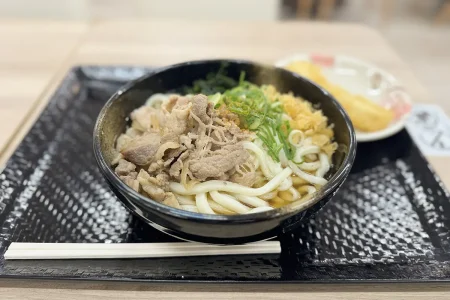 こがね製麺所アルプラザ小杉店　肉ぶっかけうどん大盛り